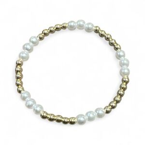 Elegant Gold and Pearl Beaded Bracelet